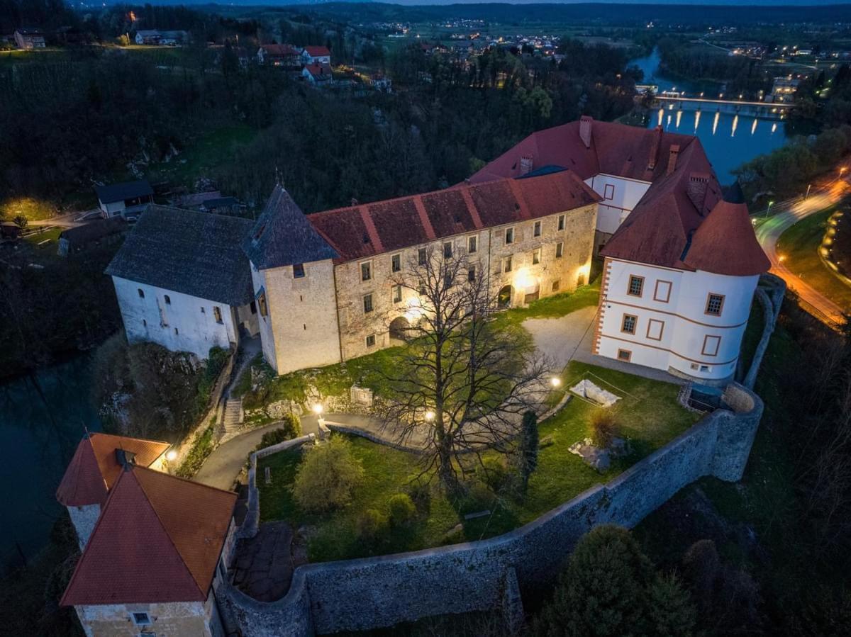 Apartman Ferenac Ozalj Buitenkant foto