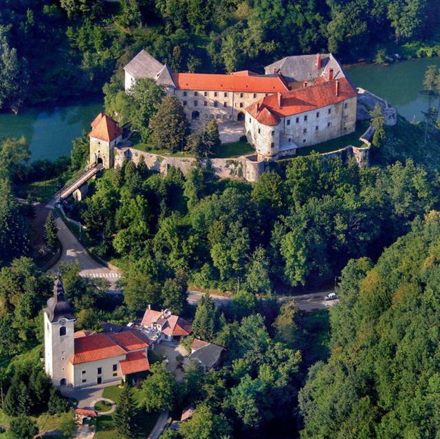 Apartman Ferenac Ozalj Buitenkant foto